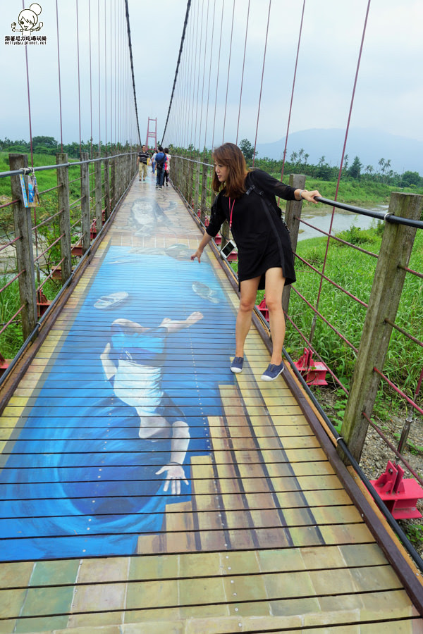 萬巒豬腳 屏東旅遊 屏東景點 3d彩繪 萬巒吊橋 (37 - 50).jpg