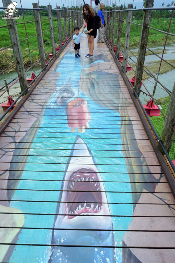 萬巒豬腳 屏東旅遊 屏東景點 3d彩繪 萬巒吊橋 (40 - 50).jpg