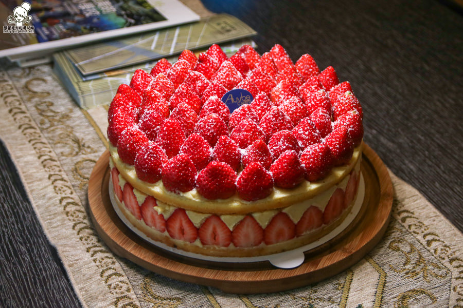 Aluvbe Cakery 艾樂比 可麗露 法式草莓蛋糕 手工甜點 網購 (1 - 40).jpg