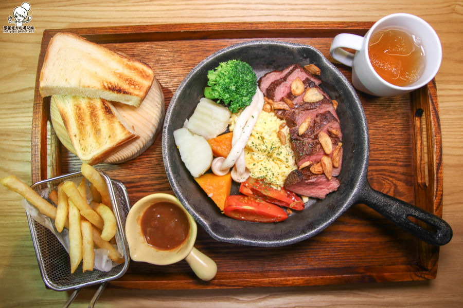 卡菲。小食光 早午餐 晚餐 創意料理 咖啡 工業風  (28 - 52).jpg