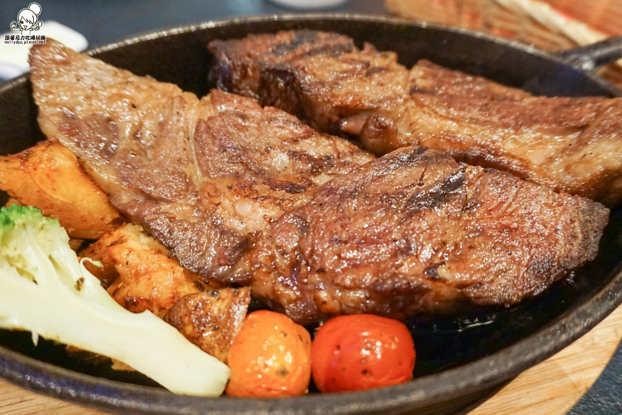 高雄牛排 19 乾式熟成 聚餐 約會 (36 - 37).jpg
