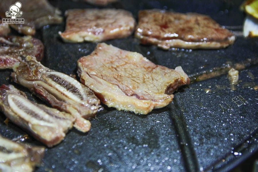 油蔥酥韓國烤肉村 韓國料理 韓式烤肉 泡菜鍋-36.jpg