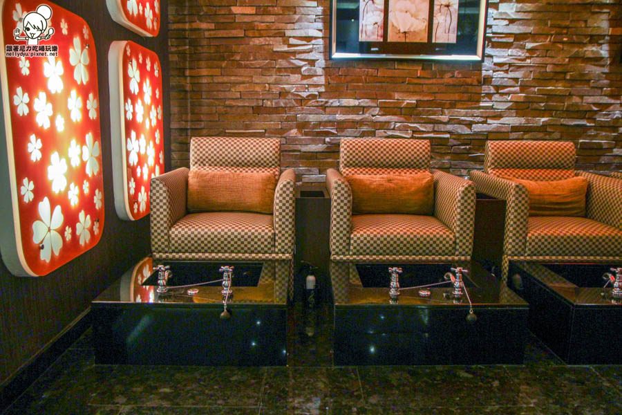 左腳右腳 高雄按摩 足部按摩-2.jpg