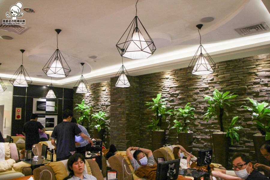 左腳右腳 高雄按摩 足部按摩-7.jpg