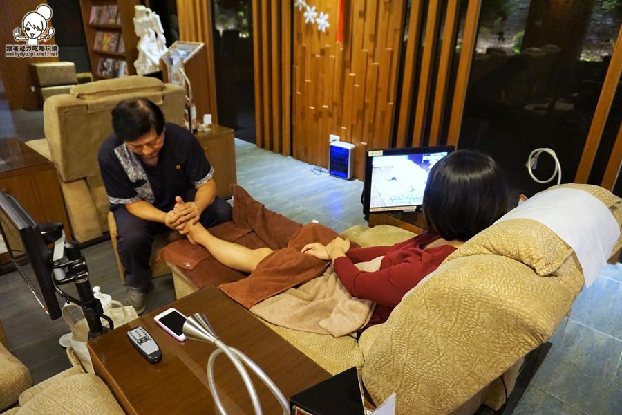 高雄推薦按摩 左腳右腳14.JPG