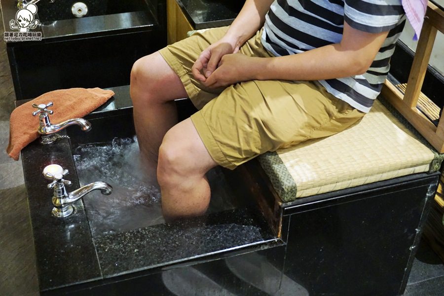 左腳右腳 按摩 02.JPG
