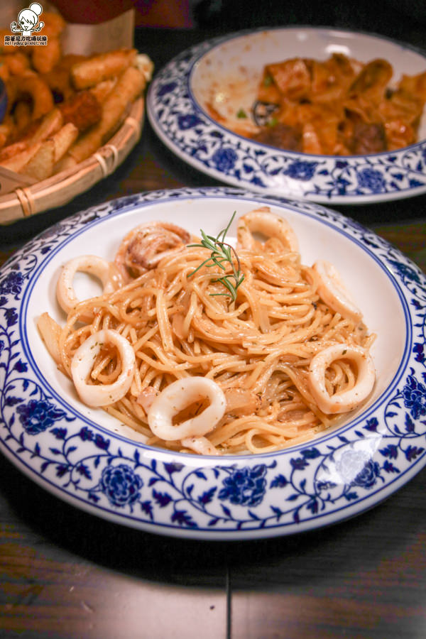 舊鎮 餐酒館 美食 創意料理 宵夜 小酌 聚餐 高雄美食 (48 - 50).jpg