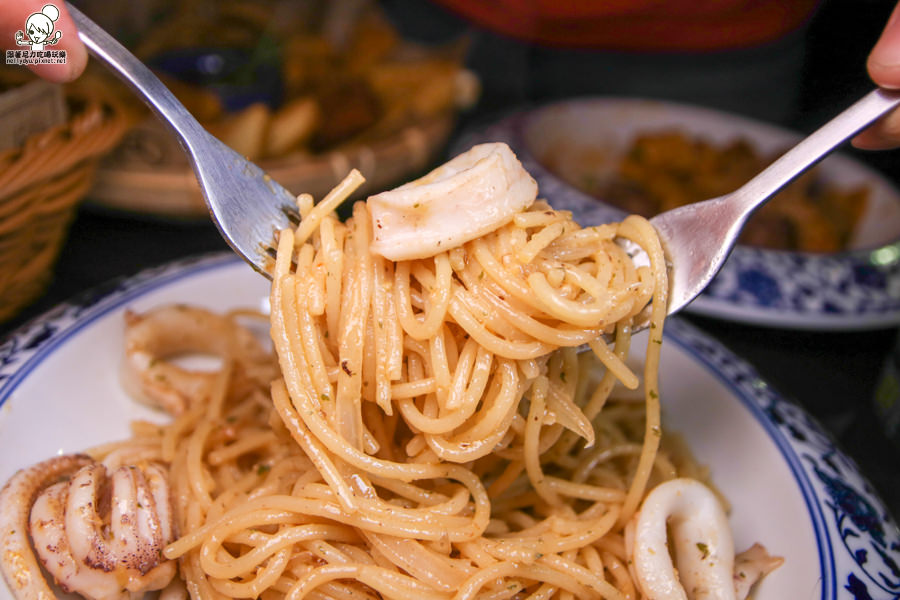 舊鎮 餐酒館 美食 創意料理 宵夜 小酌 聚餐 高雄美食 (50 - 50).jpg