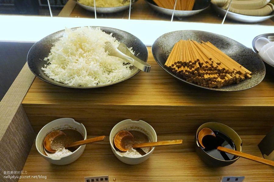 嵐町目日式拉麵 丼飯 生魚片蓋飯03.JPG
