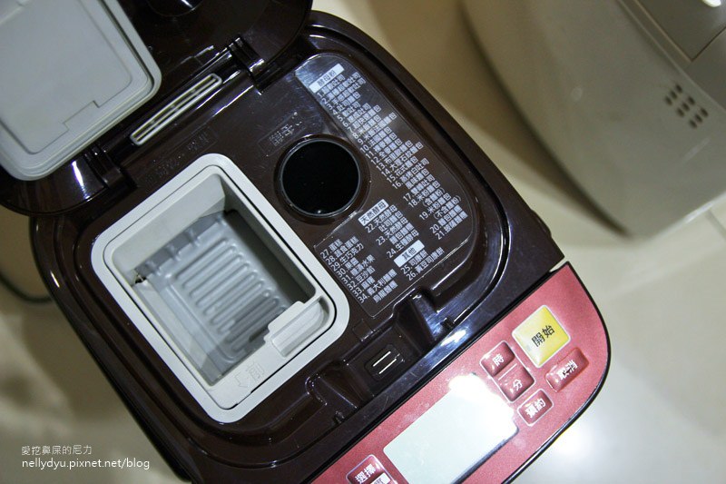 Panasonic SD-BMT1000T18.JPG Panasonic SD-BMT1000T18.JPG