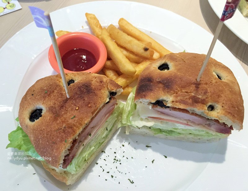 漢明治 handwich+cafe 美術店25.jpg