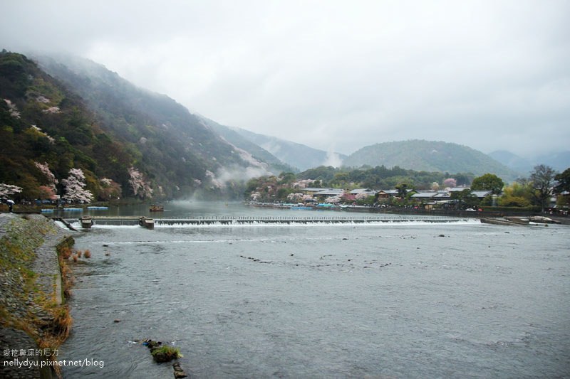 嵐山渡月橋 嵯峨野觀光小火車31.JPG