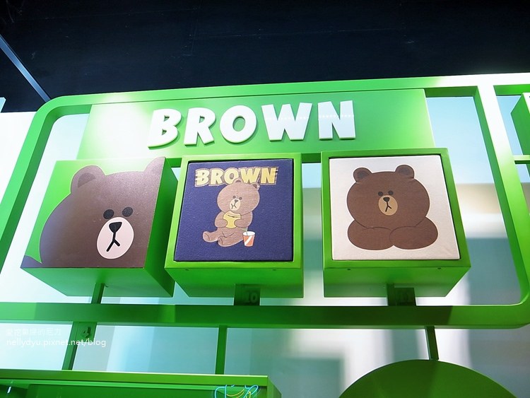 LINE FRIENDS STORE02.JPG