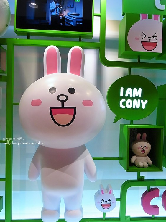 LINE FRIENDS STORE11.JPG