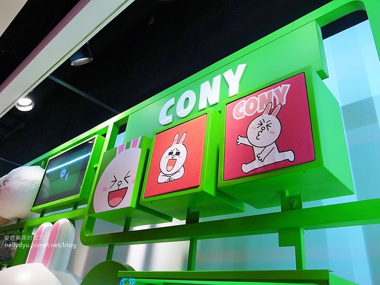 LINE FRIENDS STORE12.JPG