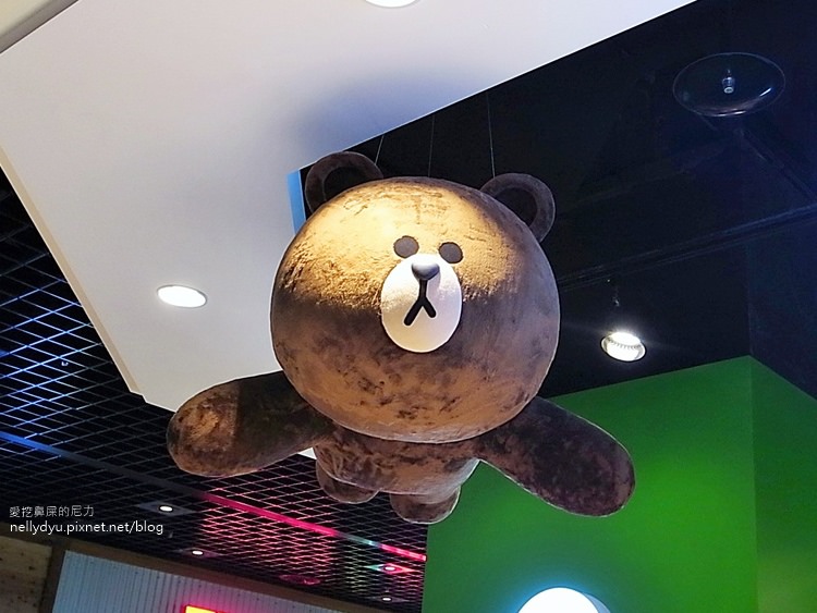 LINE FRIENDS STORE15.JPG