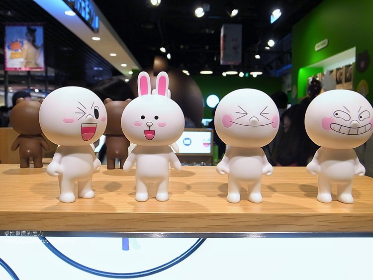 LINE FRIENDS STORE24.JPG