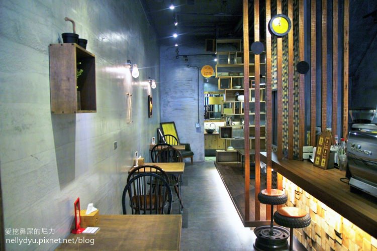 天生澳克 岡山店 Jacaranda02.JPG