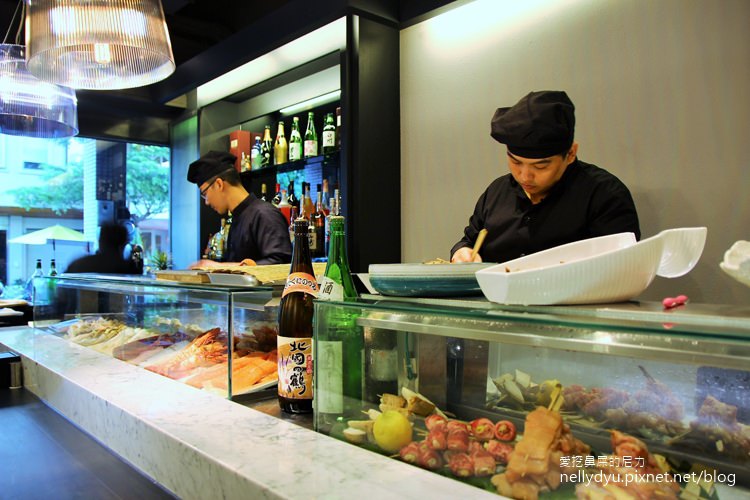 Zoe Sushi Bar10.JPG