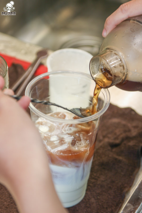 台灣茶渠 萬巒豬腳 台南飲料 必喝 必點 旅遊 茶飲 手搖 (17 - 39).jpg