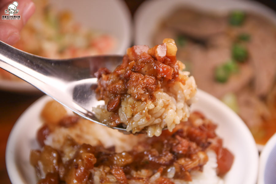 高雄美食 肉燥飯 高雄腿庫飯 老字號美食 老店柏弘肉燥 熱炒 老店