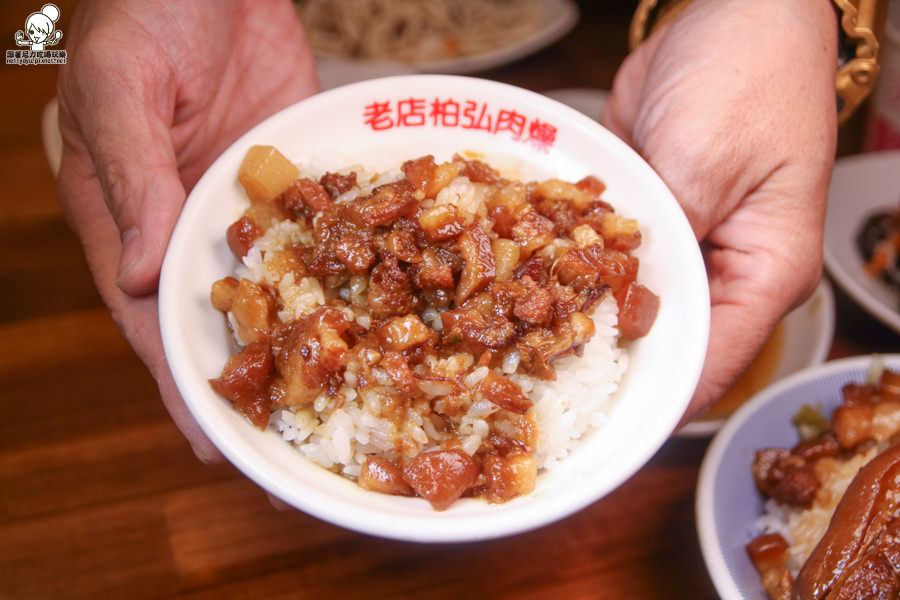 高雄美食 肉燥飯 高雄腿庫飯 老字號美食 老店柏弘肉燥 熱炒 老店