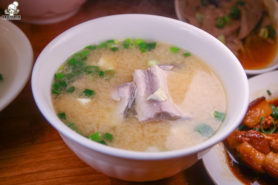 高雄美食 肉燥飯 高雄腿庫飯 老字號美食 老店柏弘肉燥 熱炒 老店