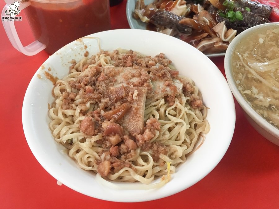 高雄美食 鹽水意麵 高雄老字號美食 麵攤 意麵 五甲