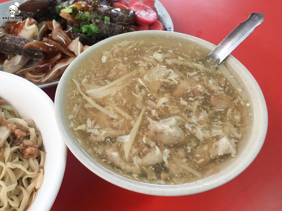 高雄美食 鹽水意麵 高雄老字號美食 麵攤 意麵 五甲