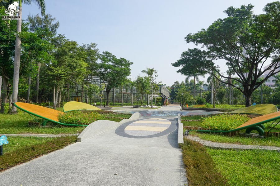 高雄旅遊 蝴蝶園 金獅湖 高雄景點 免費參觀 高雄好玩 親子出遊