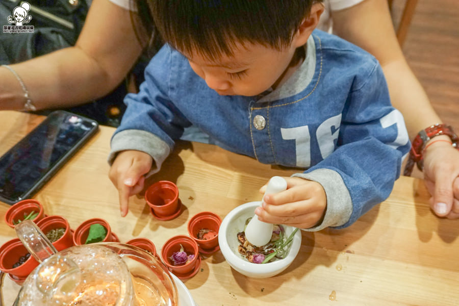 高雄主題餐廳 動漫 COSPLAY 包場 活動 創意 分子料理 動漫餐廳 主題餐廳 鹽埕餐廳