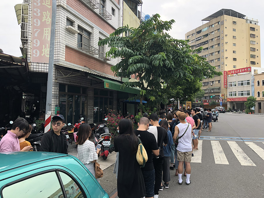 樹‧Go eat 高雄泡芙 脆皮泡芙 鹽埕美食 排隊美食 排隊泡芙 好吃泡芙 下午茶 甜點