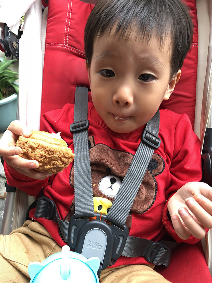 樹‧Go eat 高雄泡芙 脆皮泡芙 鹽埕美食 排隊美食 排隊泡芙 好吃泡芙 下午茶 甜點