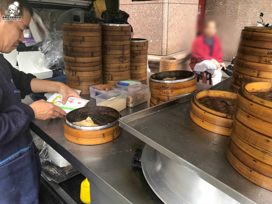 手工蒸餃 聰 台灣美食 高雄美食 發財車美食 小貨車 銅板美食