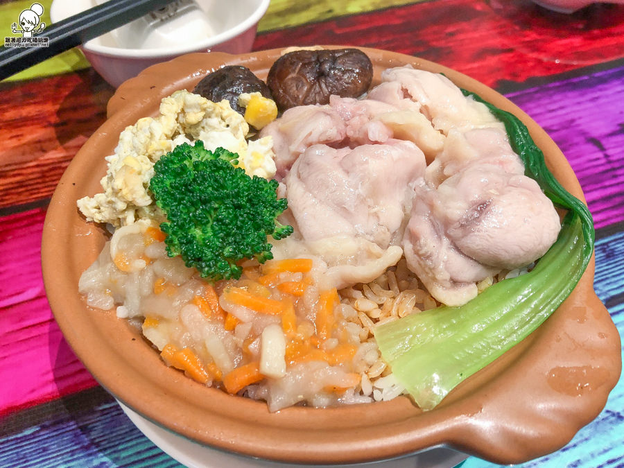 港港好港式點心 高雄美食 瑞豐夜市 港式料理 雞蛋仔 港點 煲仔飯 公仔麵