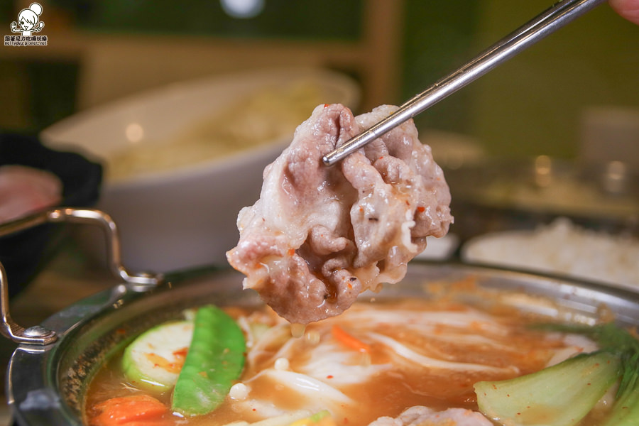 菊野日式涮涮鍋 火鍋 鍋物 高雄 美食 必吃 大盤肉 肉好多 新鮮 湯頭好