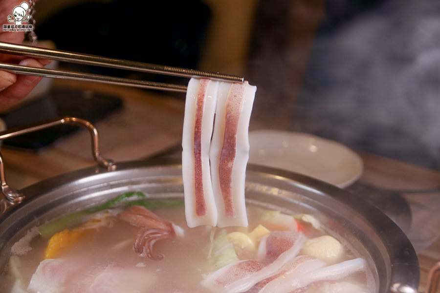 菊野日式涮涮鍋 火鍋 鍋物 高雄 美食 必吃 大盤肉 肉好多 新鮮 湯頭好