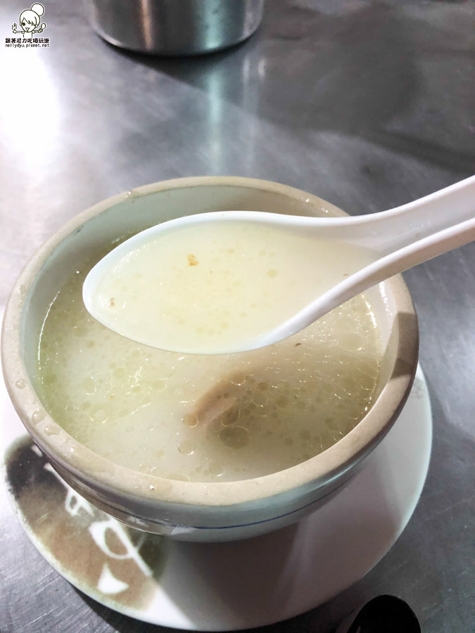 北大港原盅燉鴨湯 雞湯 庶民美食 高雄小吃 高雄美食 腿庫飯