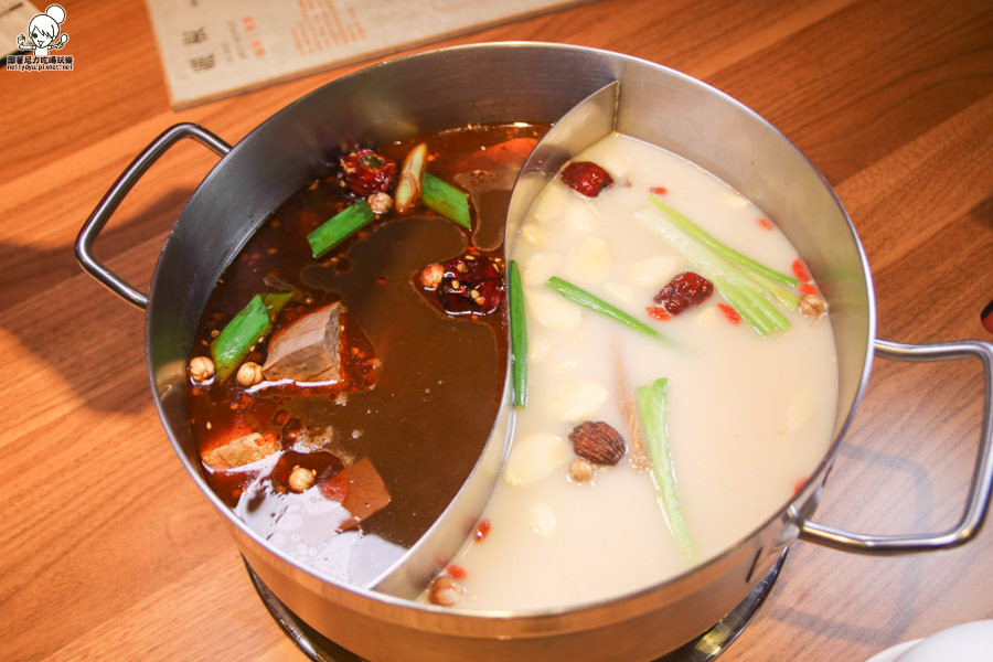 灑椒 麻辣火鍋 高雄麻辣 鍋物 鴛鴦 養生 套餐 聚餐 高雄美食