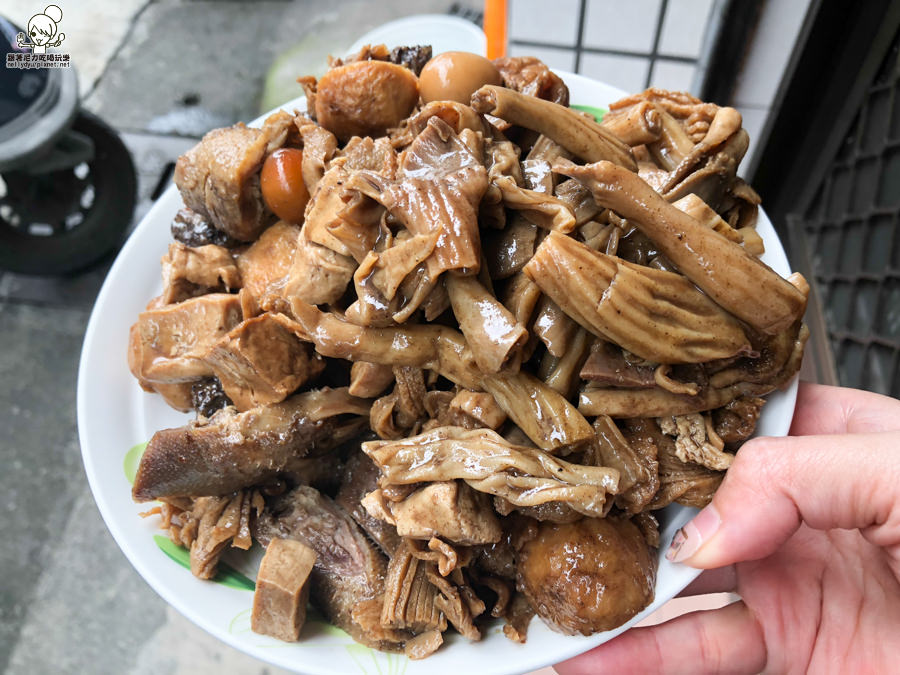 鹽埕美食 鹽埕必吃 高雄美食 大溝頂(杏)阿囉哈滷味