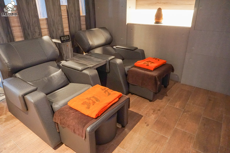 市區按摩 腳底按摩 指壓 油壓 休閒 高雄按摩 平價按摩