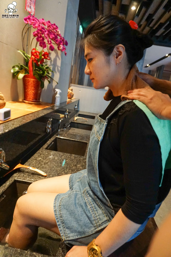 市區按摩 腳底按摩 指壓 油壓 休閒 高雄按摩 平價按摩