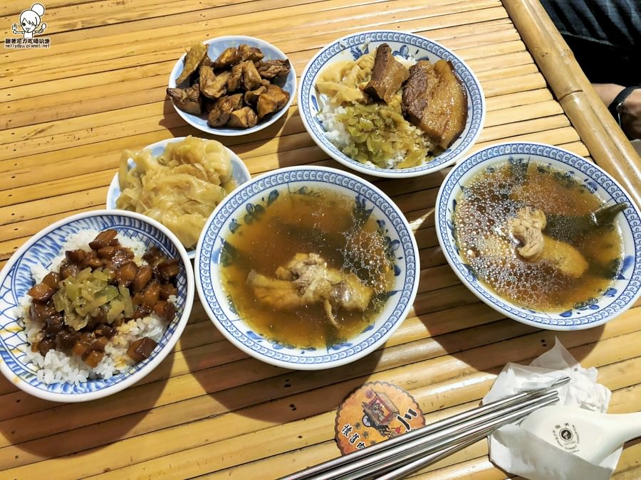 高雄肉燥飯 小吃 美食小吃 高雄必吃 人氣 懷舊肉燥飯