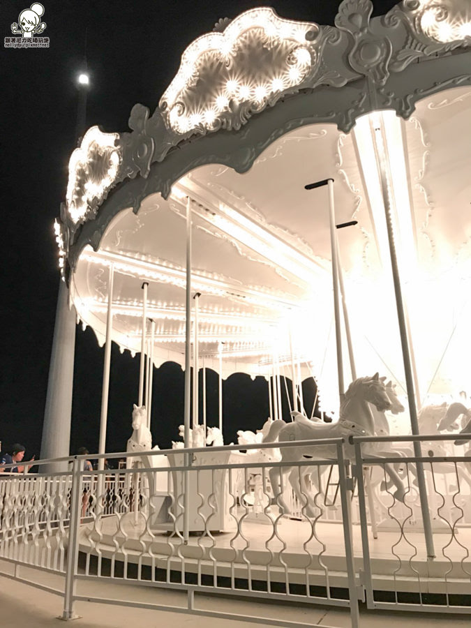  旋轉木馬 高雄景點 高雄旅遊 海港旋轉木馬