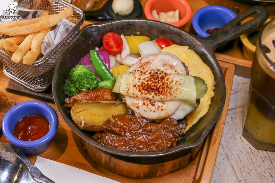 多一點咖啡 早午餐 高雄早午餐 豐盛 鐵板 吐司