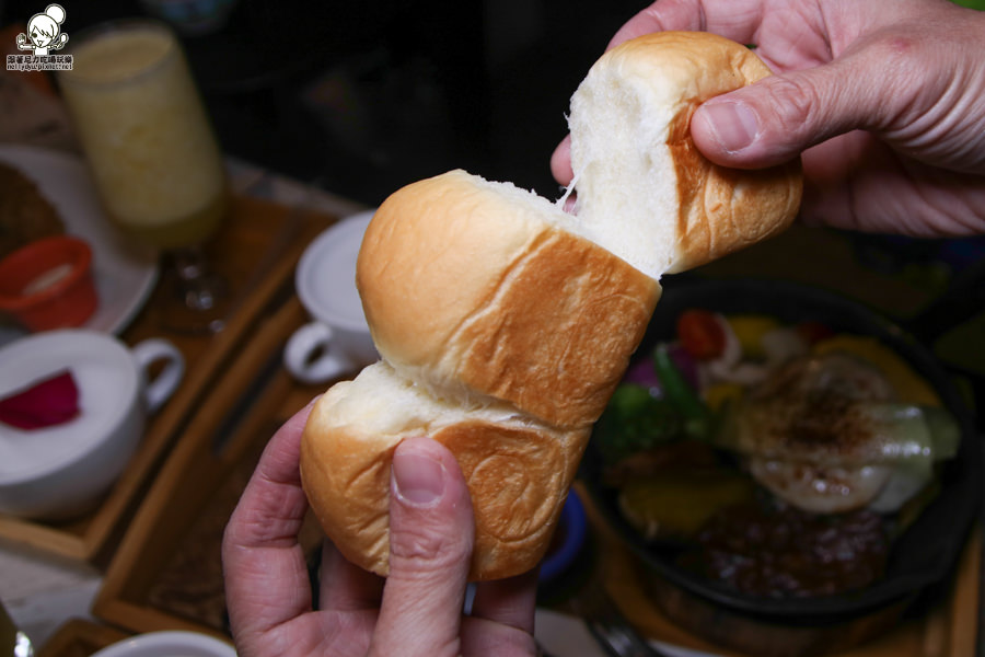 多一點咖啡 早午餐 高雄早午餐 豐盛 鐵板 吐司