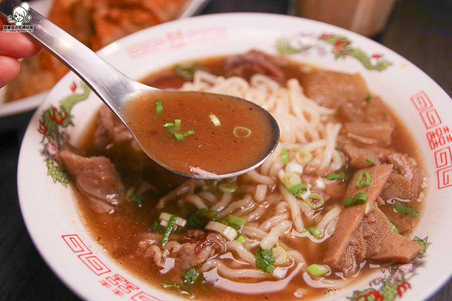 家鄉牛什 牛肉麵 咖哩 巨蛋 高雄美食