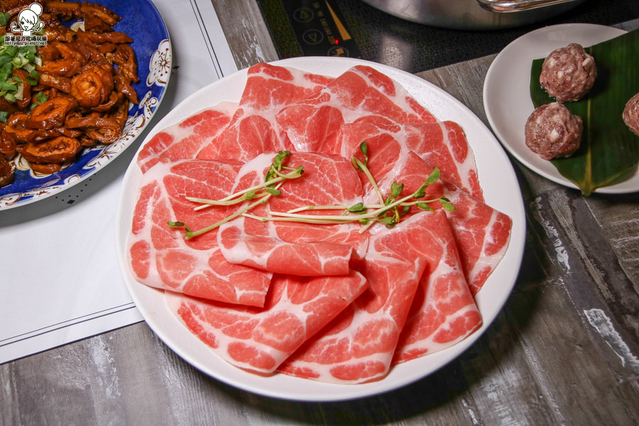 麻奶鍋 蛤蠣鍋 火鍋 春囍 人氣 鍋物 高雄必吃 高雄美食