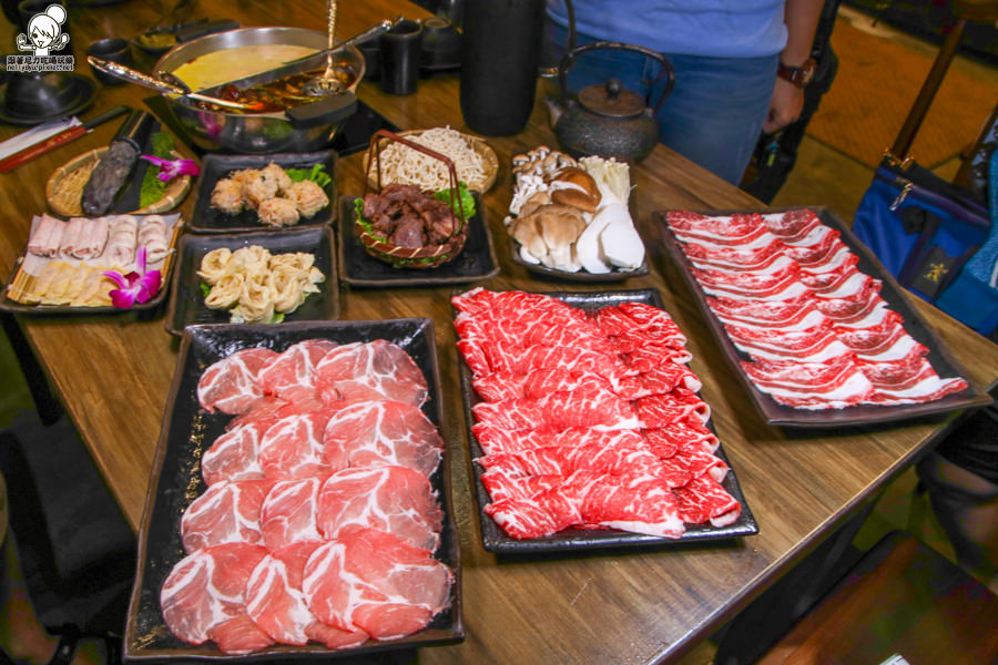 文山特區 麻辣火鍋 鴛鴦鍋 聚餐 美食 高雄火鍋 富鼎軒