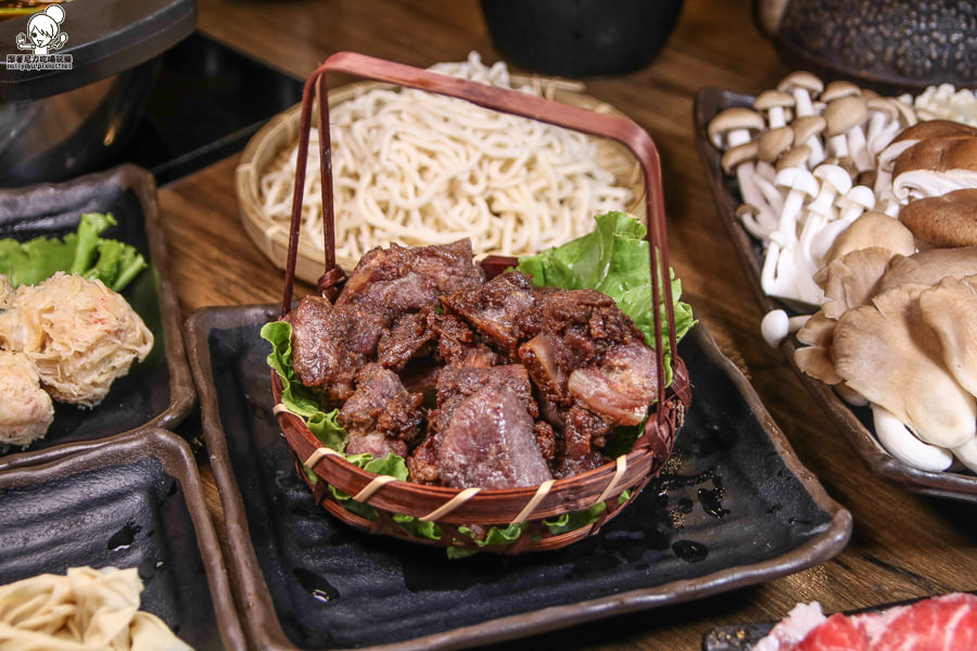 文山特區 麻辣火鍋 鴛鴦鍋 聚餐 美食 高雄火鍋 富鼎軒